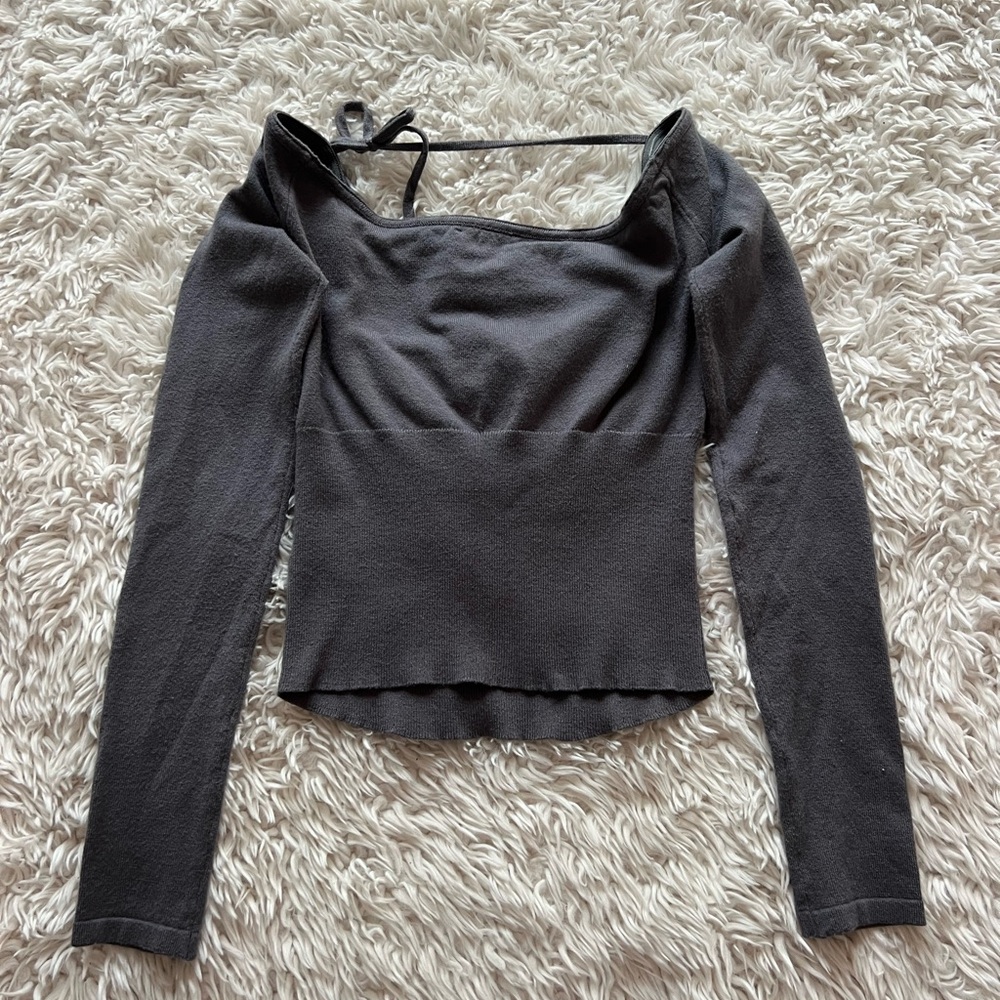 Edikted Jane Tie Front Knit Top - Picture 4 of 9